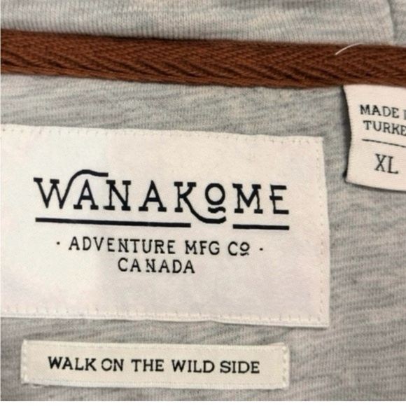 Wanakome. Adventure. Gray Zip-Up Hoodie | Warm & Cozy. Women XL.
Like new. - Picture 4 of 5
